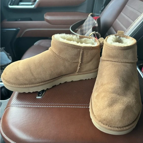 Ugg Classic Ultra Mini Boots - Picture 3 of 4